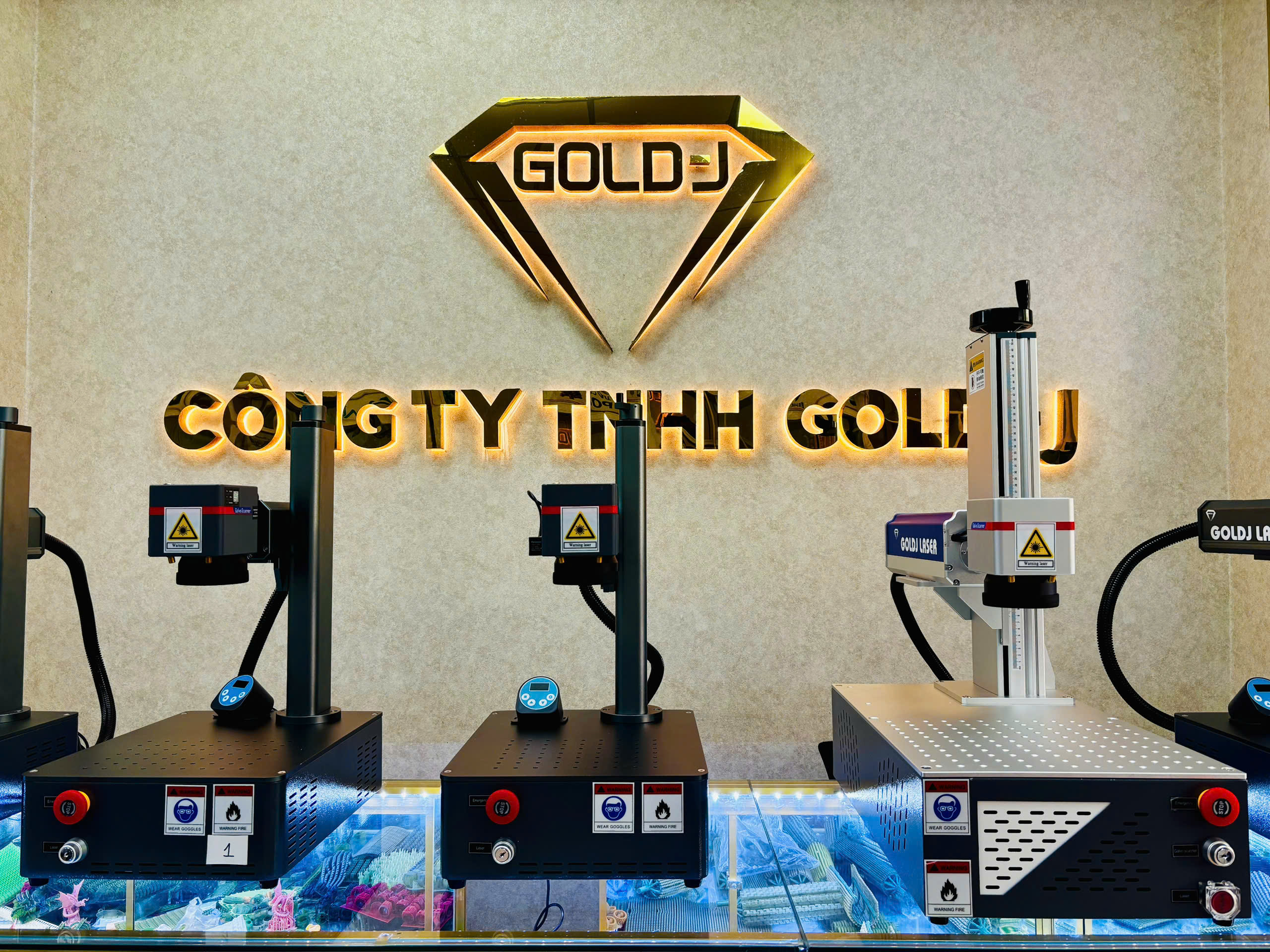 MÁY KHẮC LASER